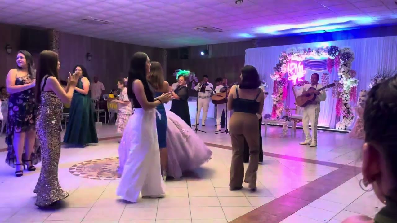 Baile de Anael XV 💐💖