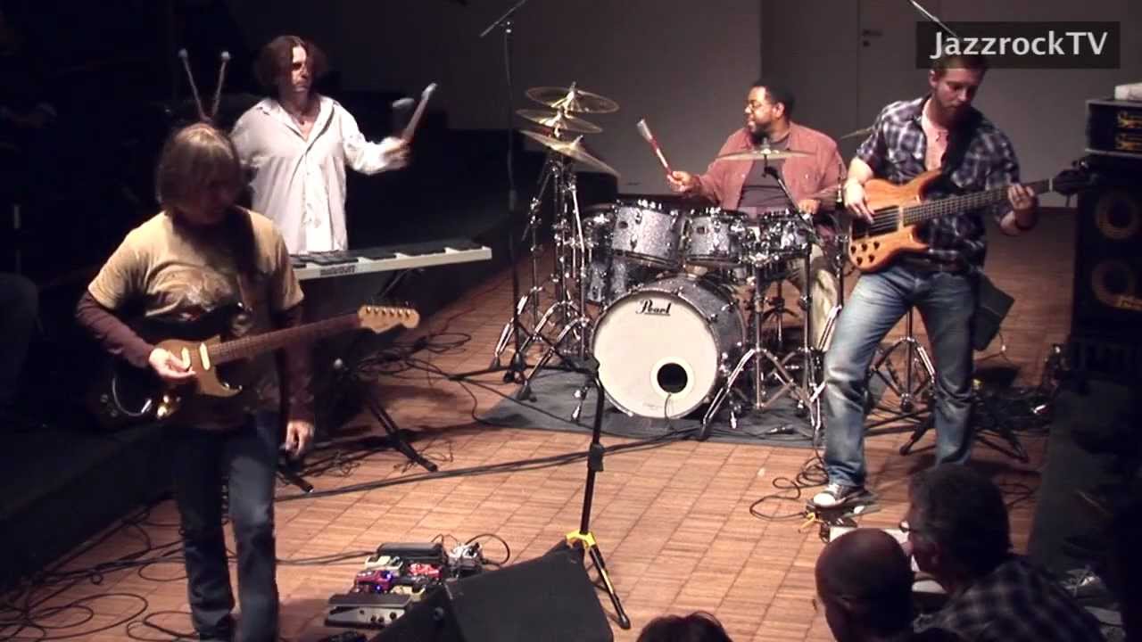 Dean Brown - Big Foot