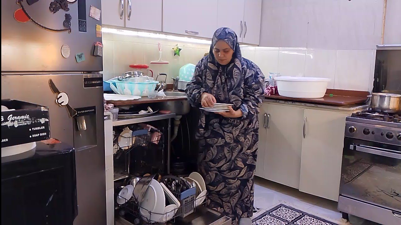 هو حد حينفعنى المنظر ده يرضي🙆 ربنا بعد كل التنضفات دى 🤦بس على مين سبت اللى فى ايدى وانتهت🤗