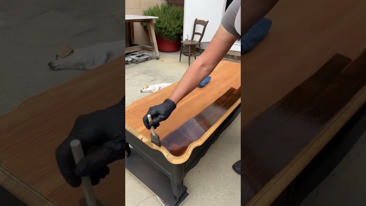 Watch as I update the outdated coffee table. Please help my channel grow, please 👍🏻 & subscribe &hearts;️