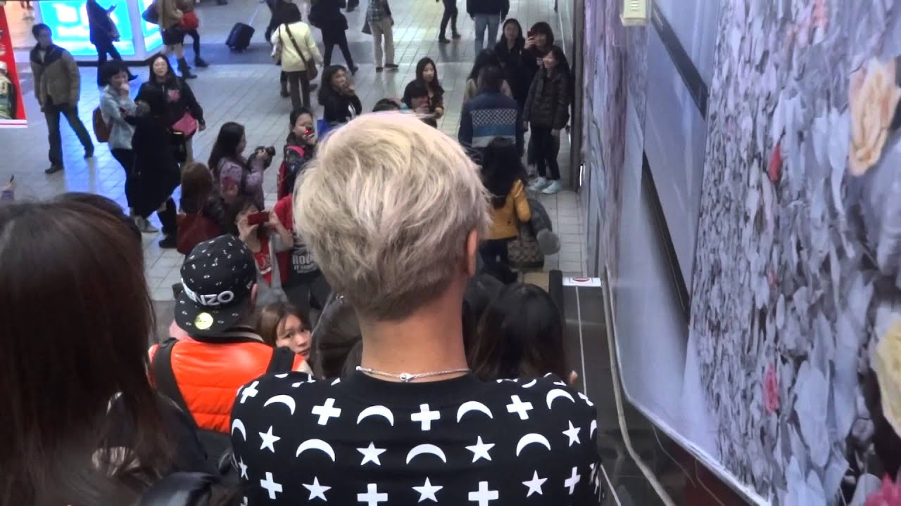 2013／12／07 台北高鐵站 羅志祥到了！小霜沒看見～～～