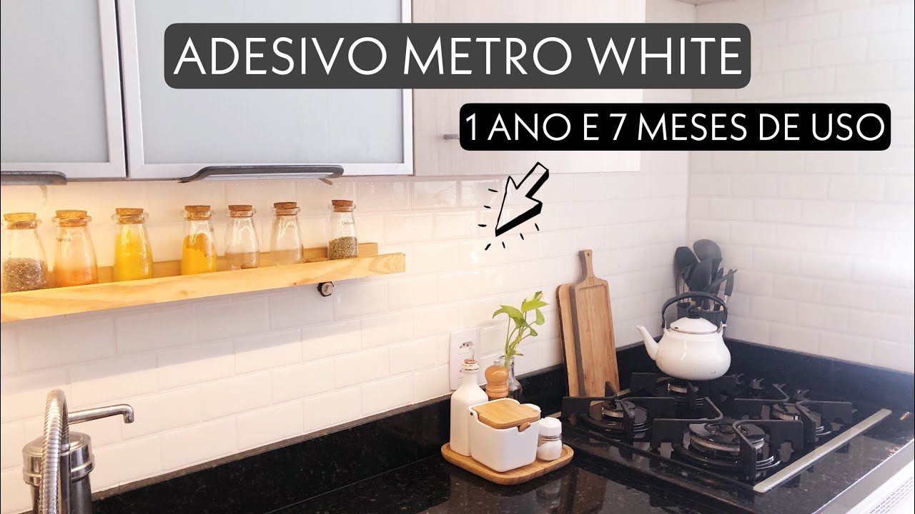 RESENHA ADESIVO METRO WHITE | DESCOLA? AMARELOU? COMO LIMPAR? VALEU A PENA? | Dani Brito