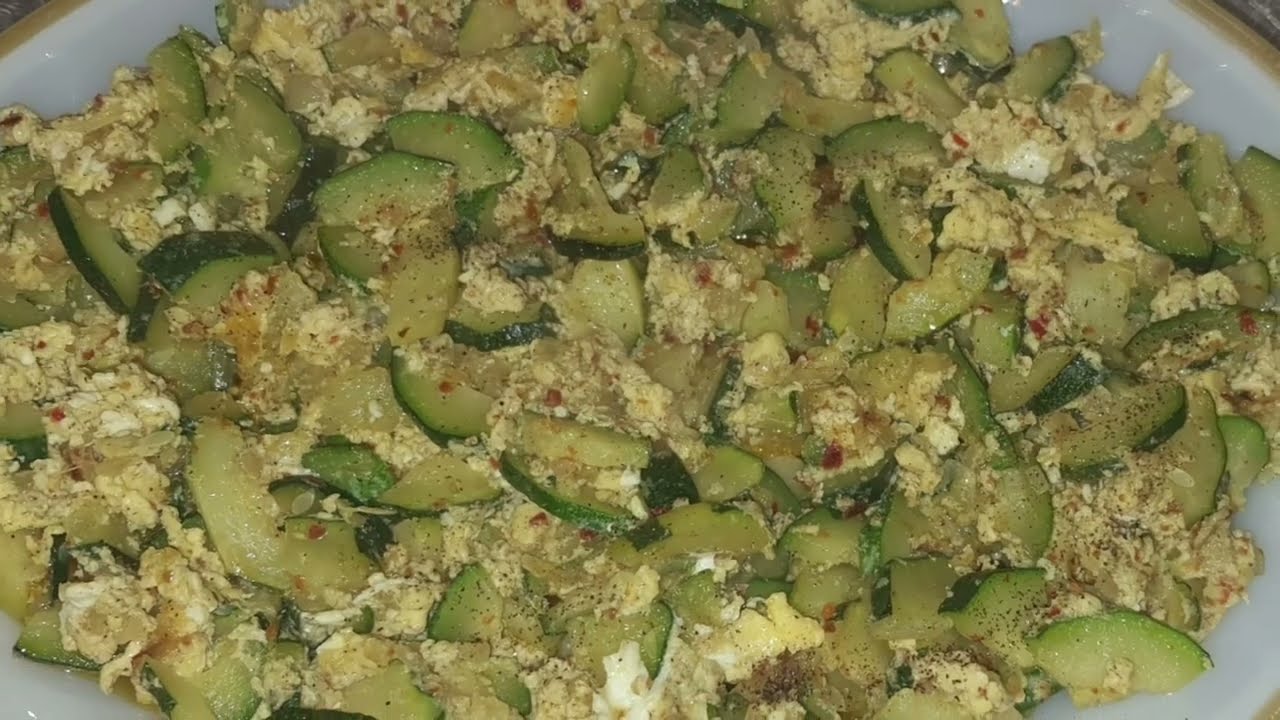 مفركة الكوسه معه البيض سريعة التحضير على طريقة السورية