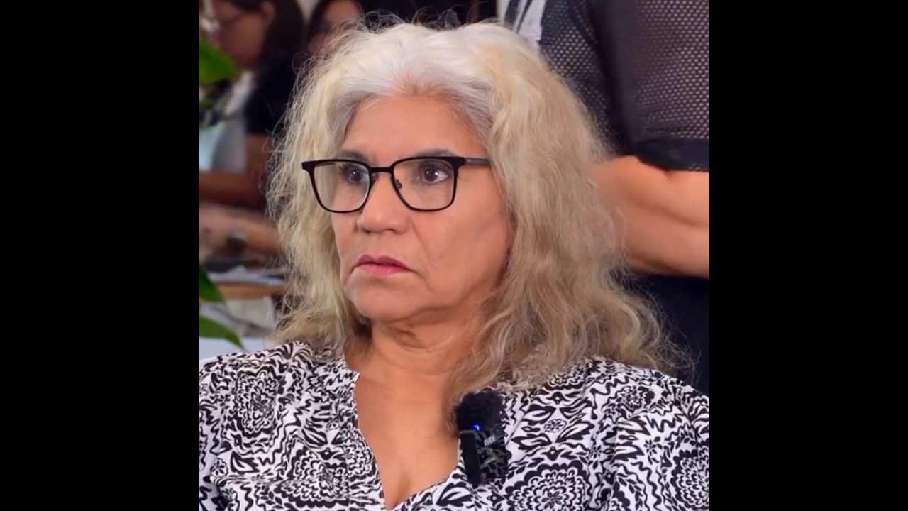 She Just Wanted to Look Younger... But Extreme Hair Transformation Left Her Speechless