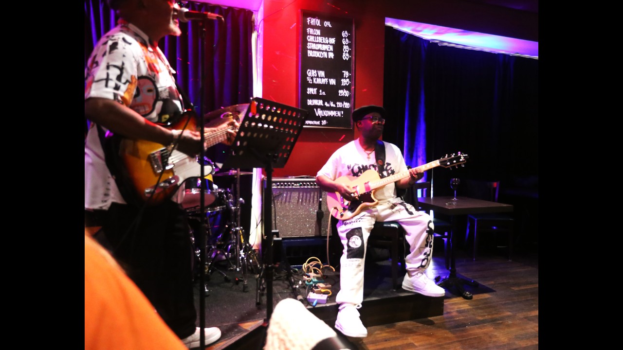 'Jambo Bwana' Them Mushrooms live in Stockholm by Dekula Band