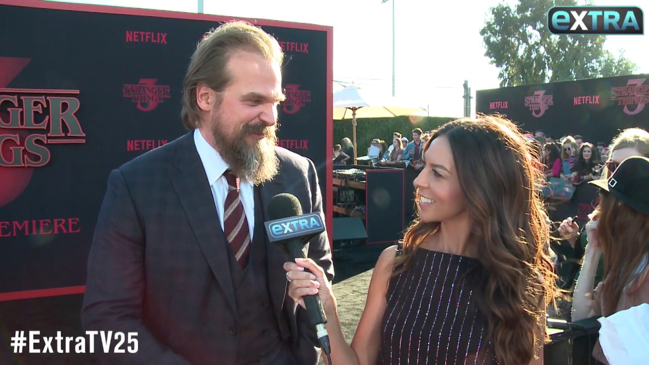 David Harbour Teases Jim Hopper & Joyce Byers’ Relationship in ‘Stranger Things’ Season 3
