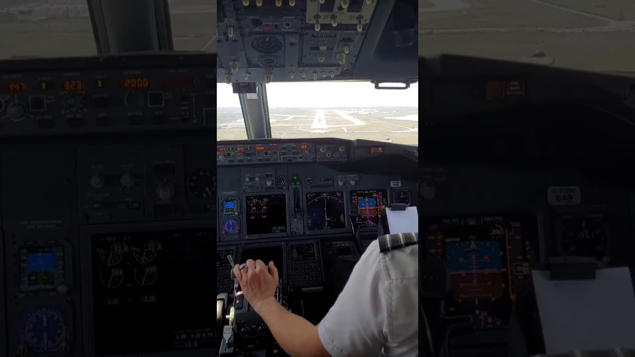 Aterrizaje boeing 737-800 vista cabina de pilotos
