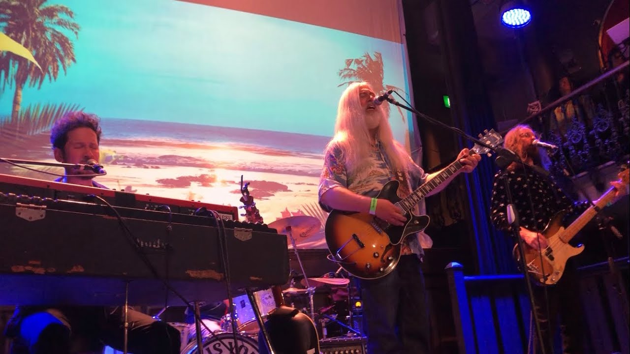 Young Gun Silver Fox Live at Hoxton Hall - Late Night Last Train