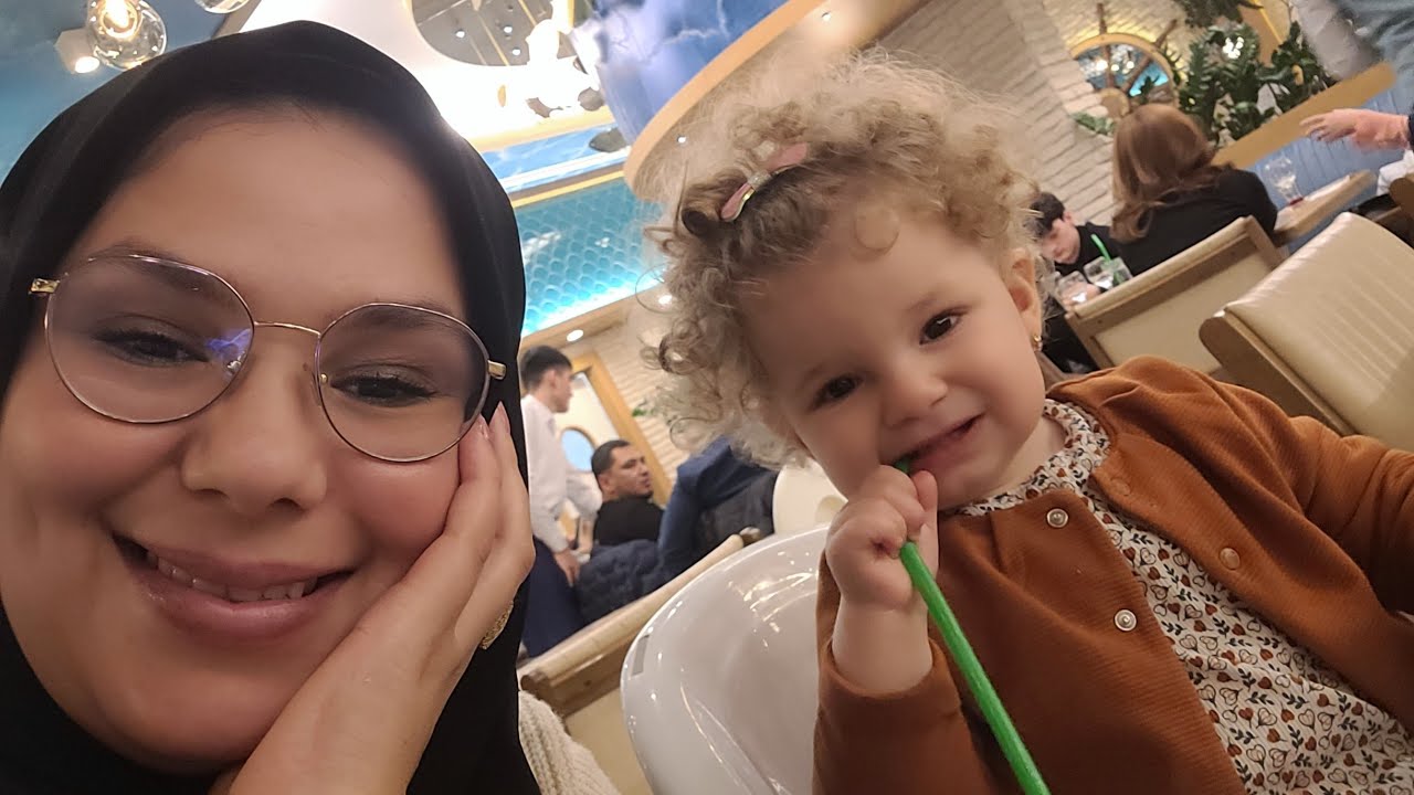خوك خوك لا يغرك صاحبك.اذا خطاتك من ختك تقعد لضحك.شوفو البدع لي يحتافلو  بيها الأتراك .عشاء عند annem