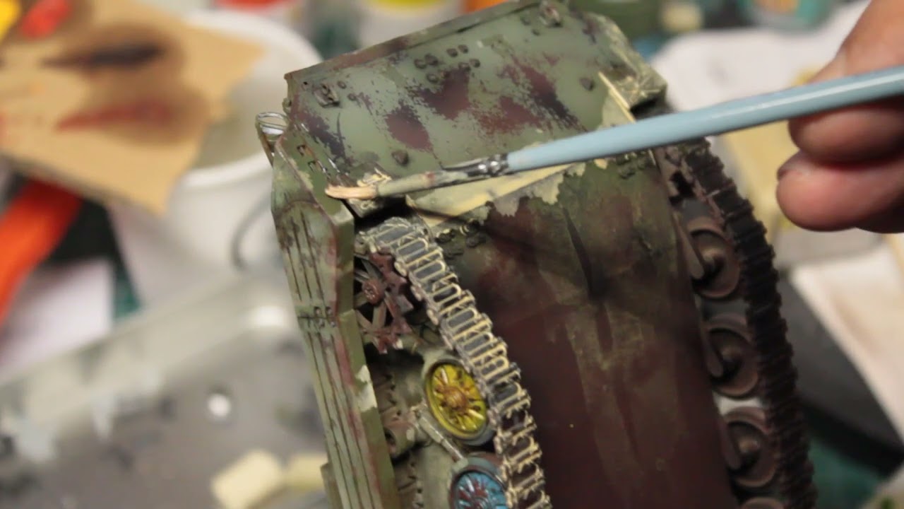 Italeri T-55 Tankı plastik maketinde palet eskitme yapıyoruz