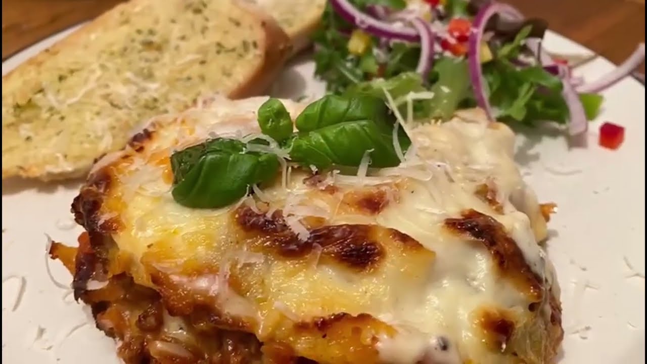 HOME MADE LASAGNA