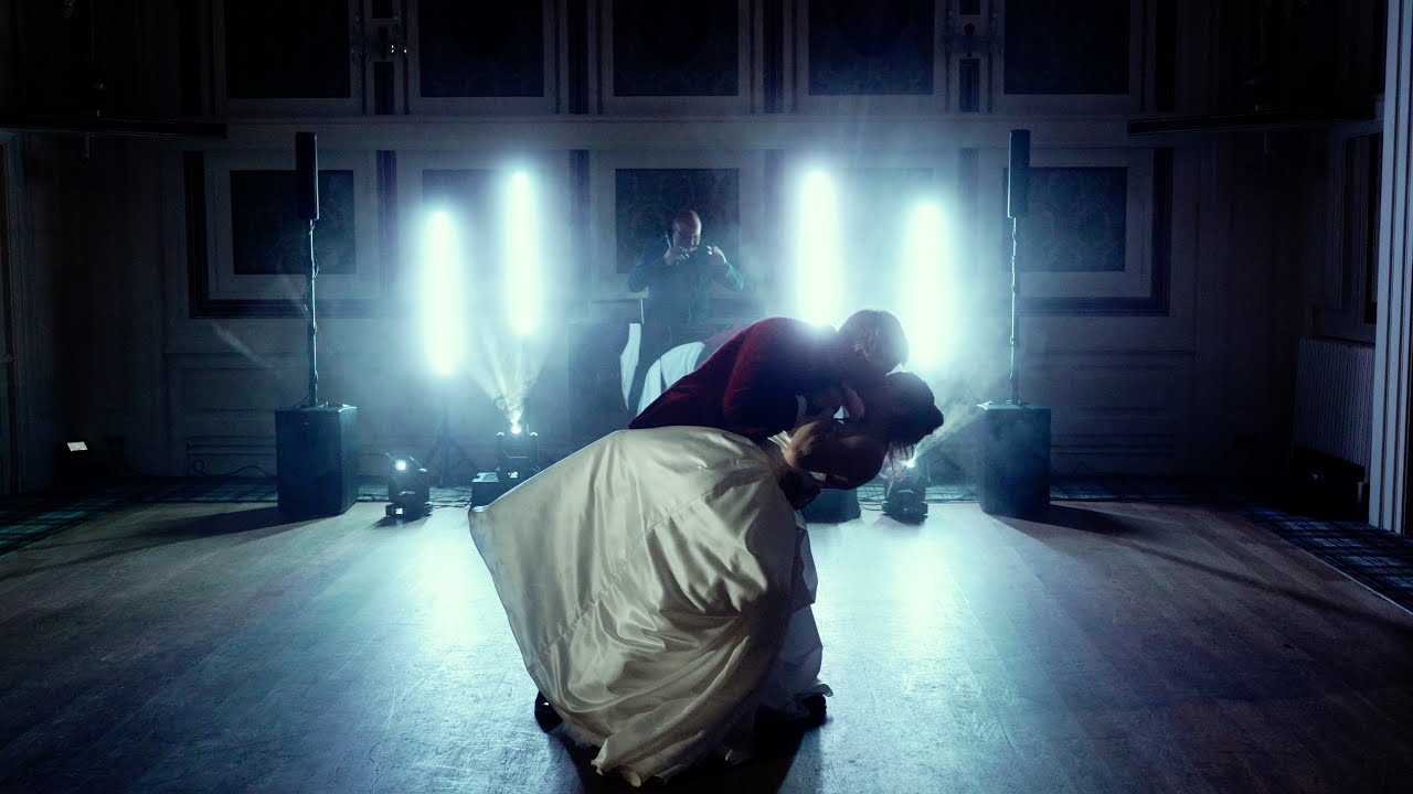 Incredable Wedding Video at a Scottish Castle, Drumtochty. Misty hills, Eagles and Firewworks!