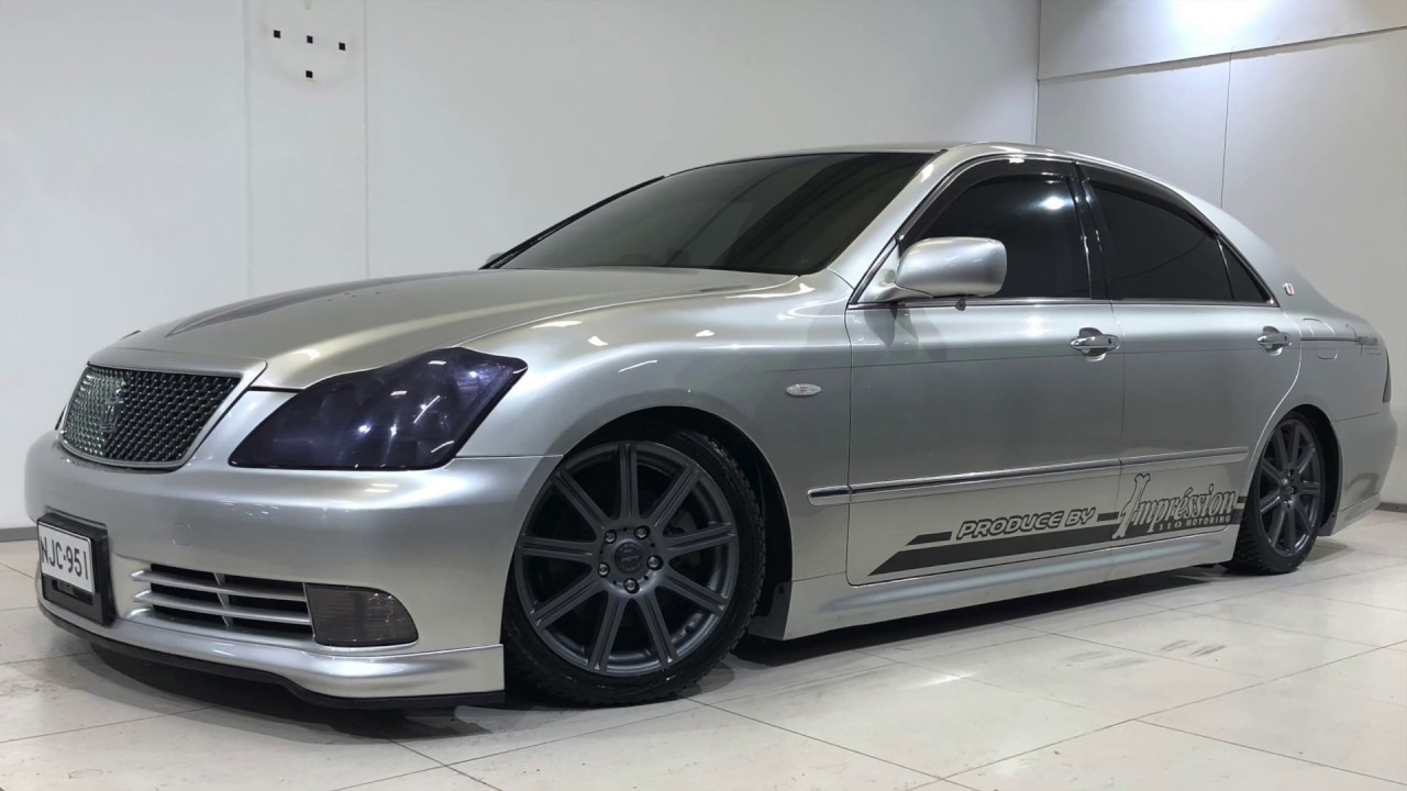 JDM Toyota Crown Athlete GRS182