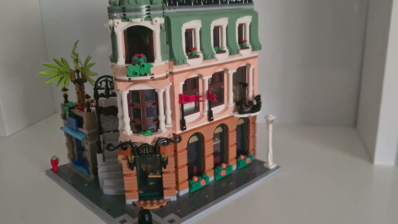 Lego  10297 Boutique Hotel Moc it?Mod it? Or make some alt build?