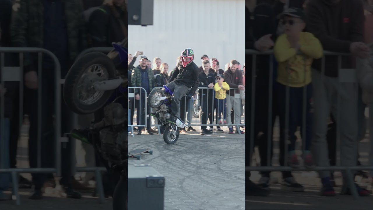 Czy PROFESJONALNY STUNTER jeździ motocyklem PO ULICACH?