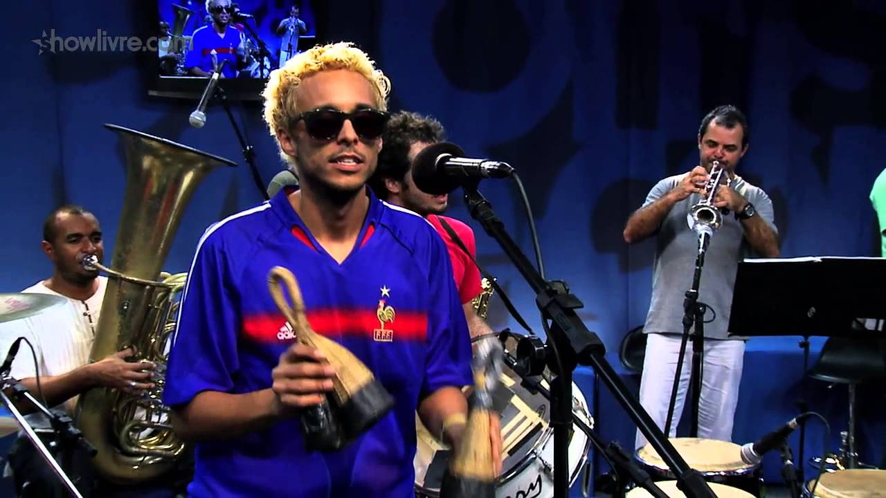 Orquestra Contemporânea de Olinda em "Boneco gigante" no Estúdio Showlivre 2013