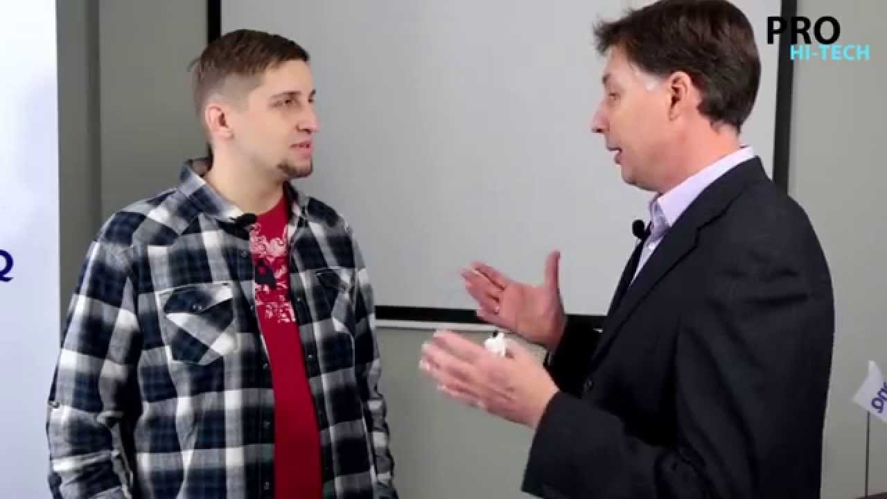 Как сэкономить на прокладке проводов до проектора? Пробуем BenQ QCast - беспроводное решение.