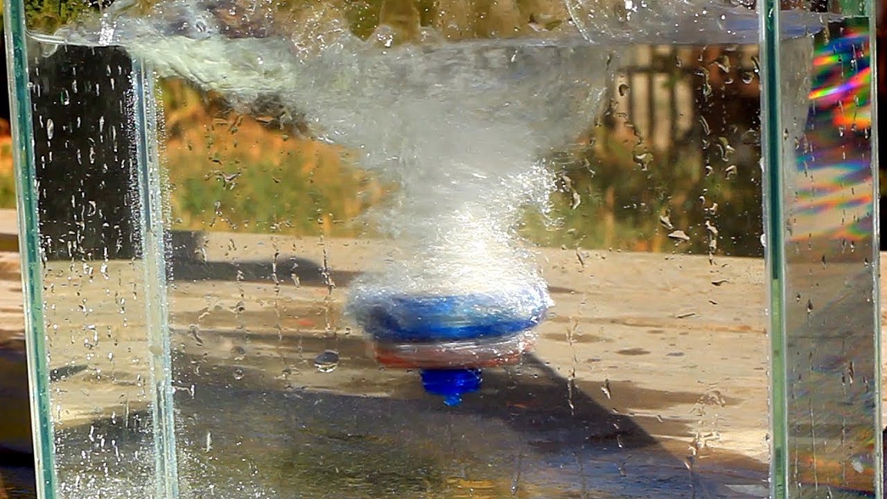 Beyblade Underwater (ベイブレード水中)