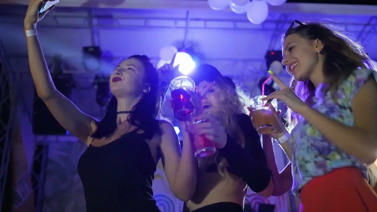 Dj Inox -- Lost In Love Tonight -- (Clip officiel)
