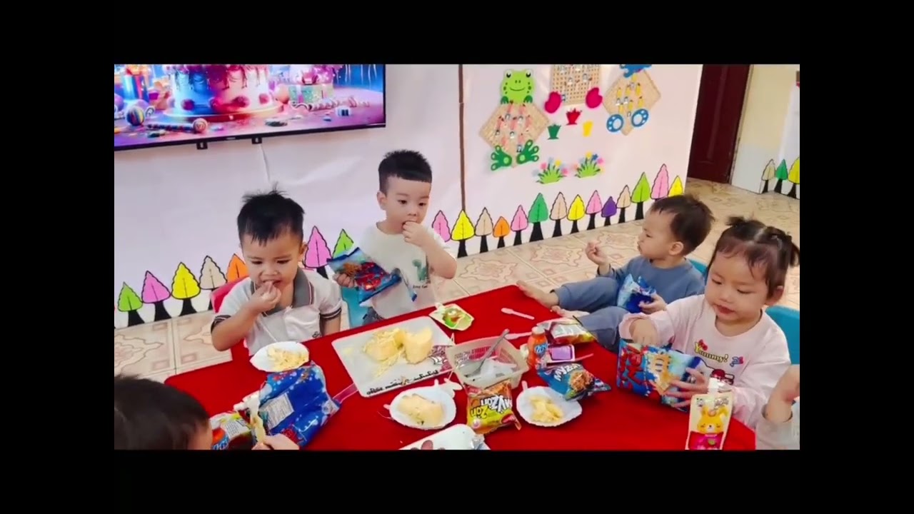 Mừng sinh nhật Nhật Minh 3tuổi lớp 3TB2