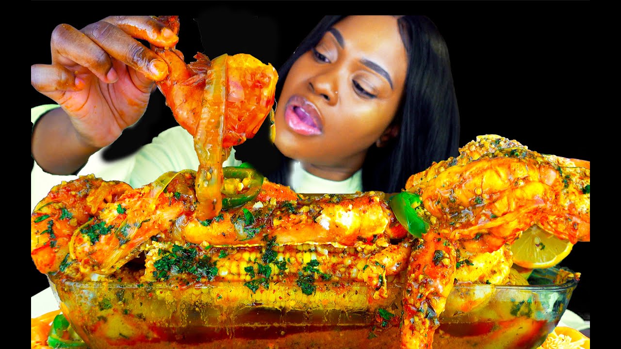 DESHELLED SEAFOOD BOIL | KING CRAB |  SPICY SEAFOOD MUKBANG | LOBSTER TAIL MUKBANG | ASMR EATING