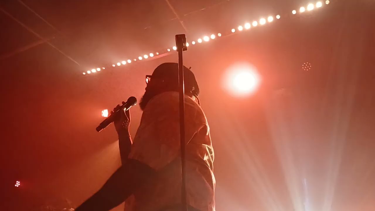 Xavier Omar @ Paris (La Place) le 6 novembre 2025 pt. 1