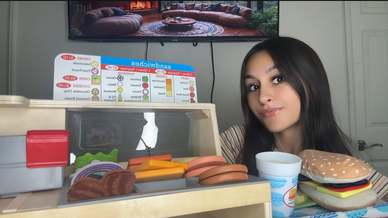 ASMR| You go to the BEST sandwich and snack shack 🥪