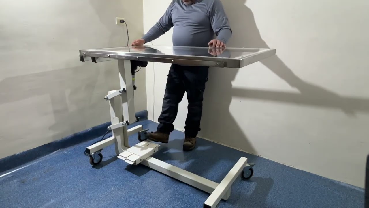 Mesa  Veterinaria para procedimiento en arco en C