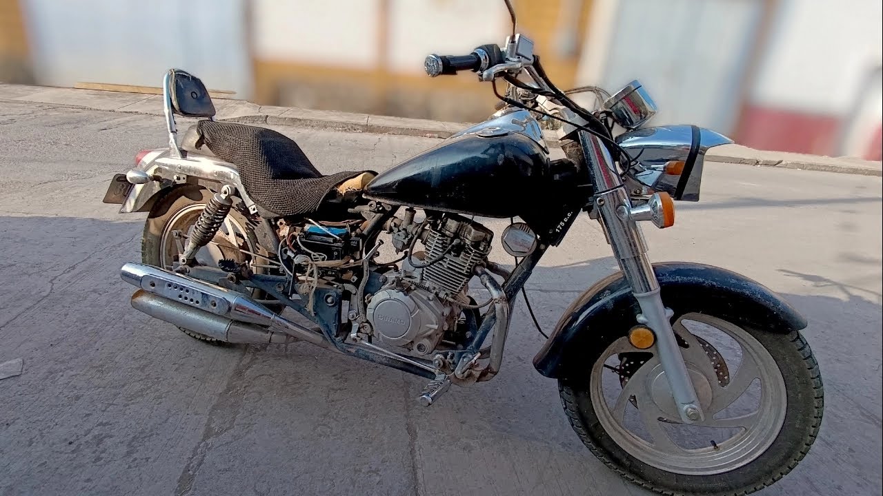 Cambio el aspecto de una MOTO de OPORTUNIDAD con un poco de trabajo 🔧