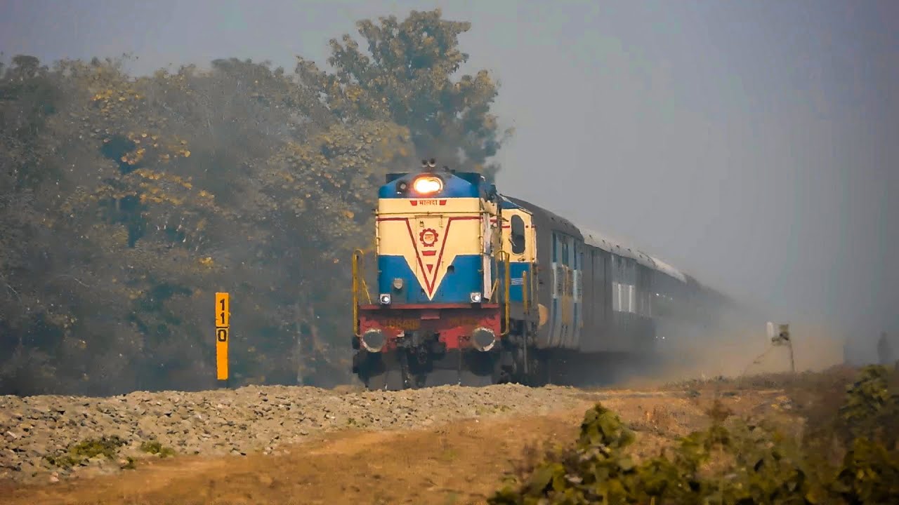 APDJ - SGUJ Intercity Exp with fresh looking MLDT Alco approaching its destination