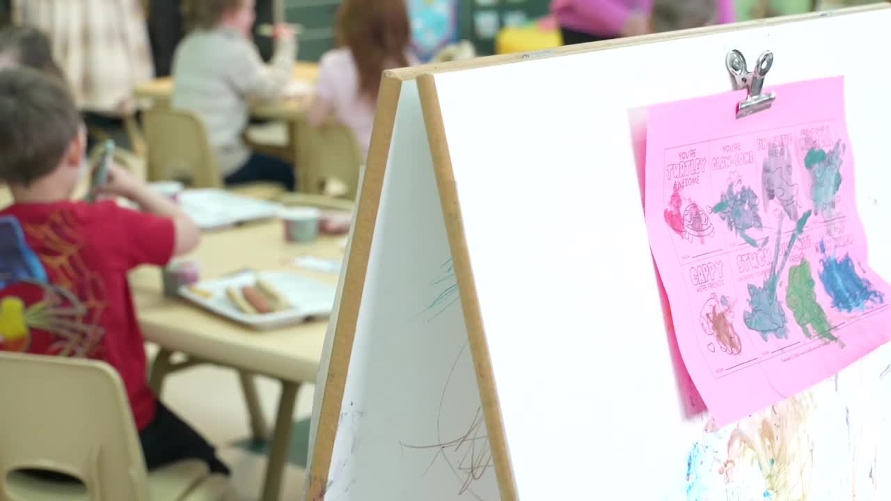 Pilot program allows some three-year-olds in Michigan to attend preschool for free