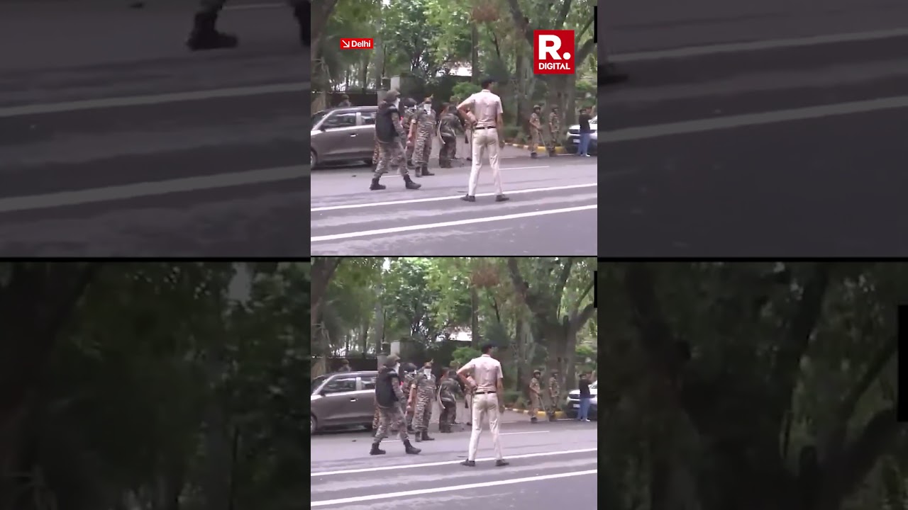 Protest Chaos: Protesters Pelt Stones at Delhi Police Personnel on Feroz Shah Road