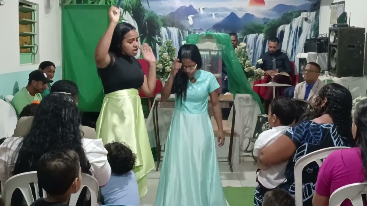 Voz que clama no deserto dança profética - um pouco mais ( sara evelyn) !!!!