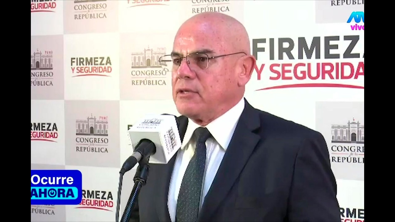 Ernesto Álvarez presentó su carta de renuncia como premier