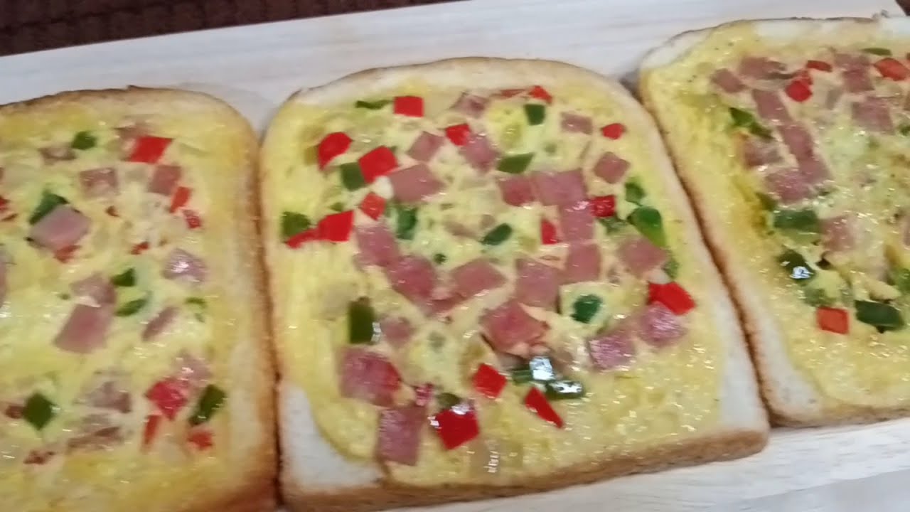 OMELETTE ON BREAD SIMPLE AND EASY BREAKFAST RECIPE/OMELLETTE ON TOAST RECIPE