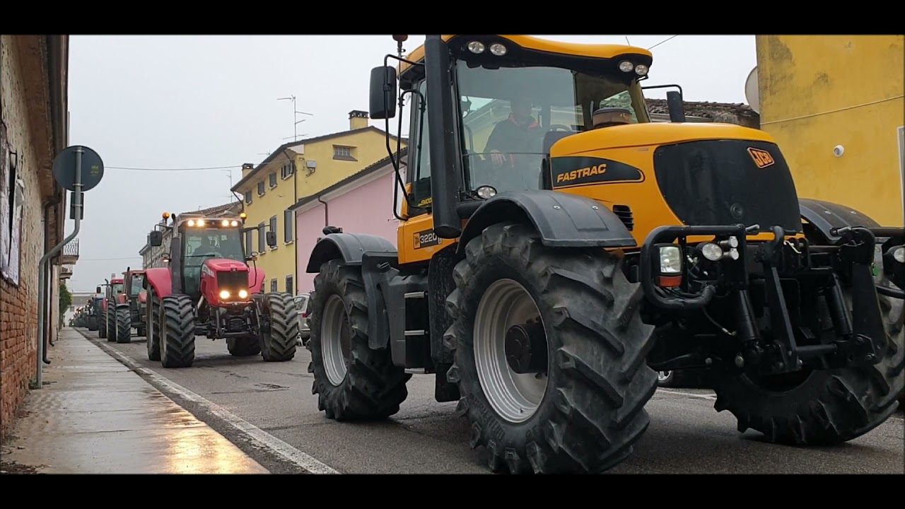 SFILATA DI TRATTORI ALLA 30° FESTA DI RINGRAZIAMENTO A POMPONESCO 2021 2  VIDEO