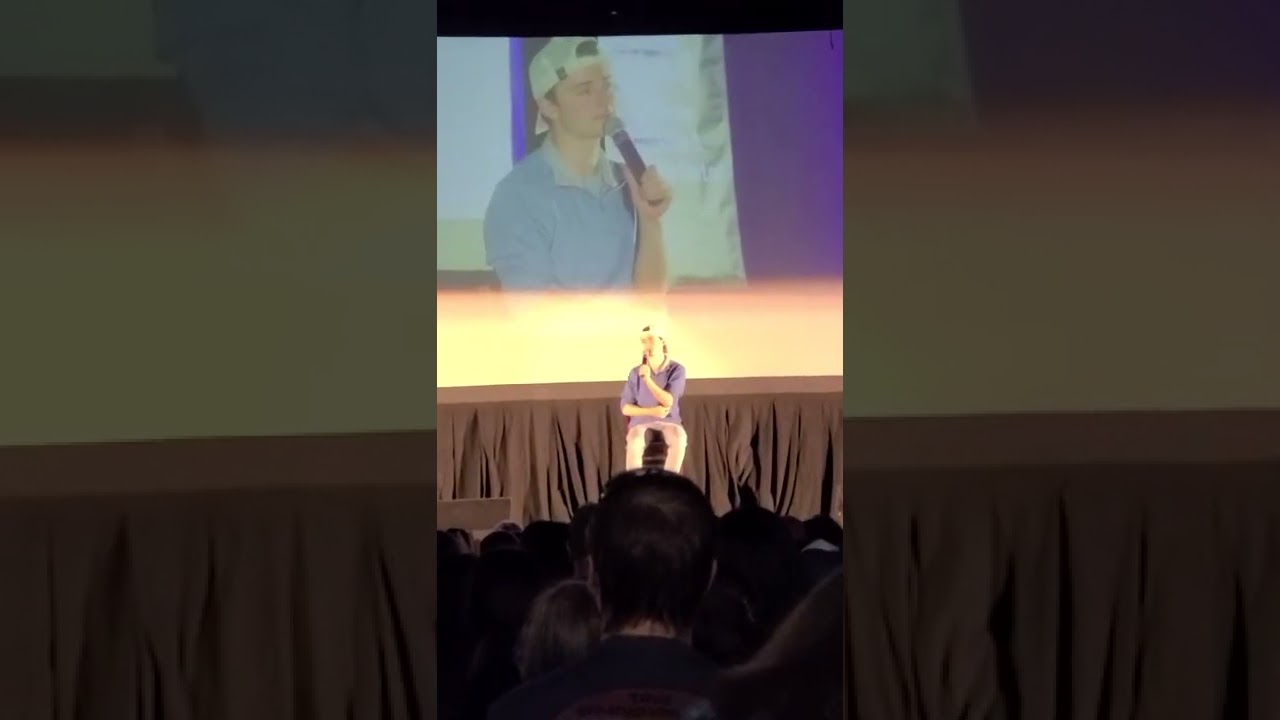 FULL PANEL Noah Schnapp Stranger Con New Jersey 2022