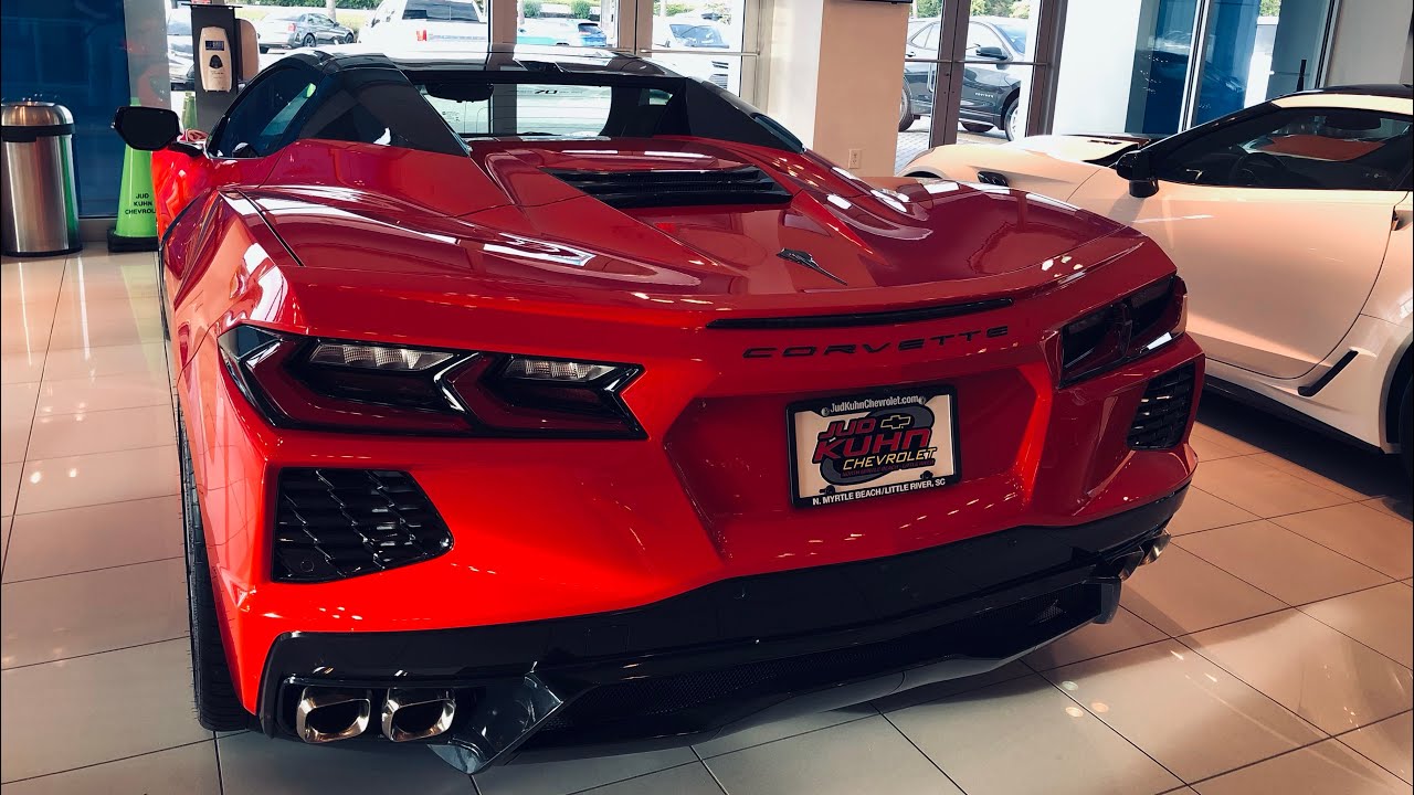 Convertible top operation on a C8 Corvette