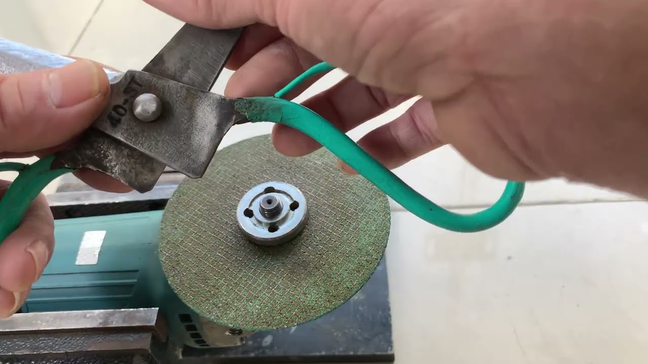 DIY làm nến từ lon nước