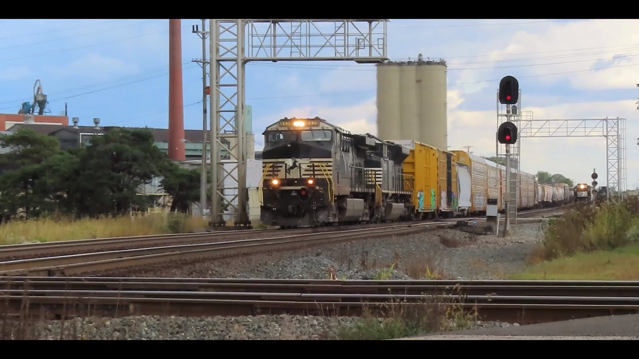 October 2023 Railfanning in Fostoria, Ohio; Autumn Railfanning at the Fostoria Iron Triangle.
