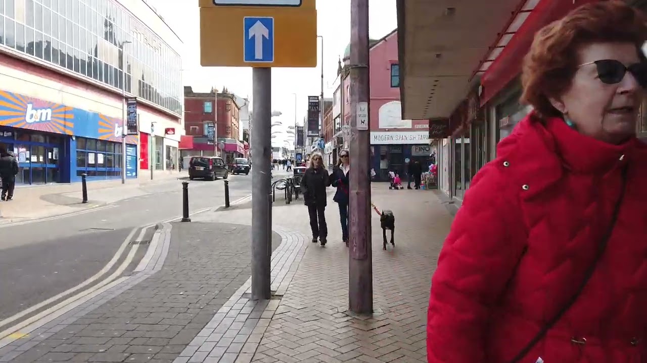 walkabout.. morning walk into town..blackpool