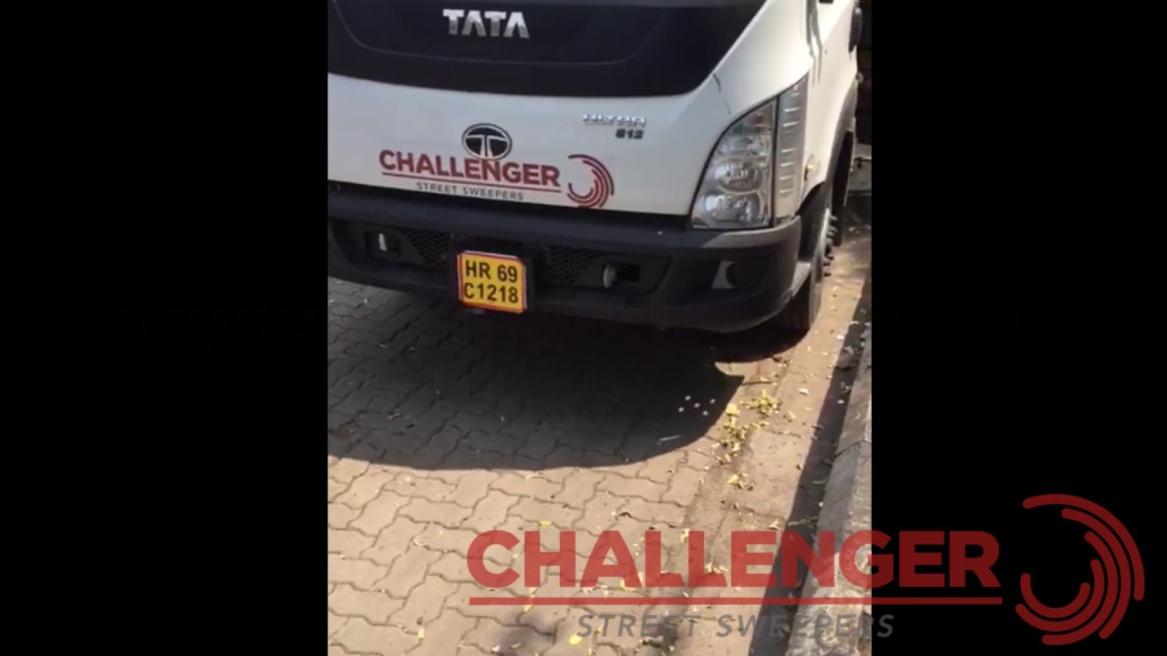 Challenger Sweeper: Leaves and Debris Sweeping