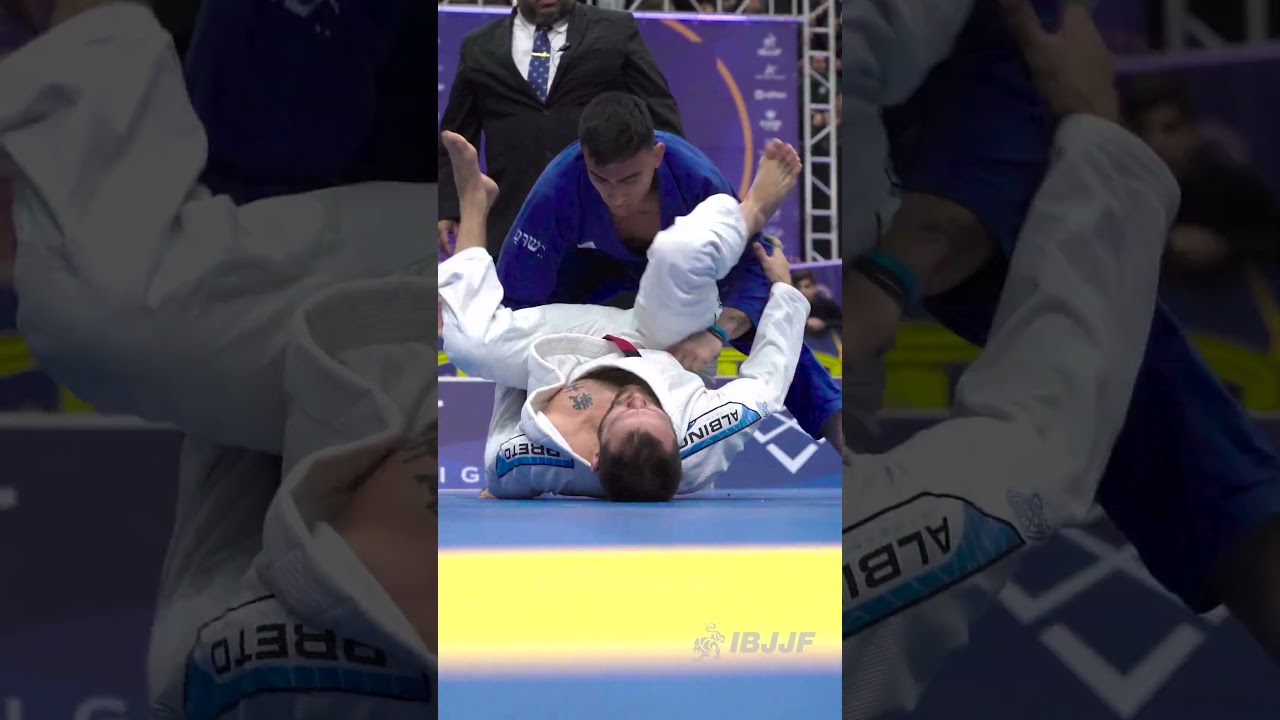 @mateocardonajj выходит в полуфинал в легком весе!