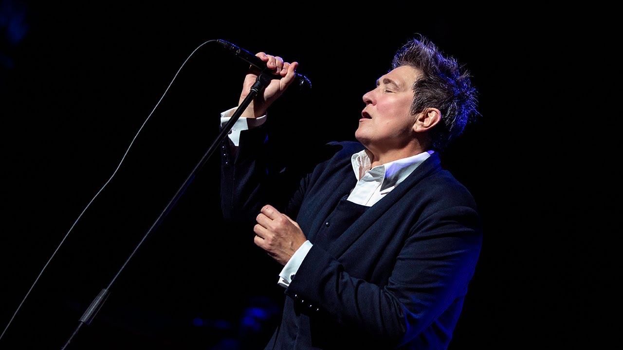 k.d. lang - Sleeping Alone (Live From the Majestic Theatre)