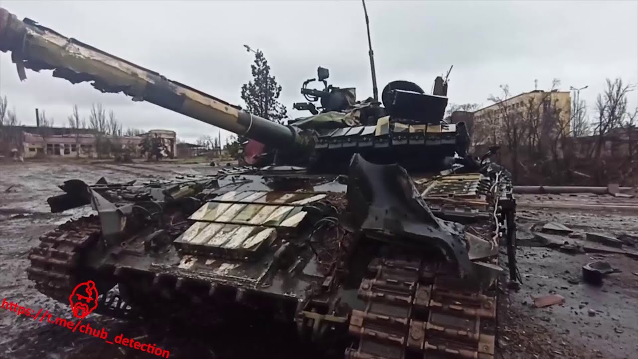 Мариуполь. Битая украинская техника на заводе 