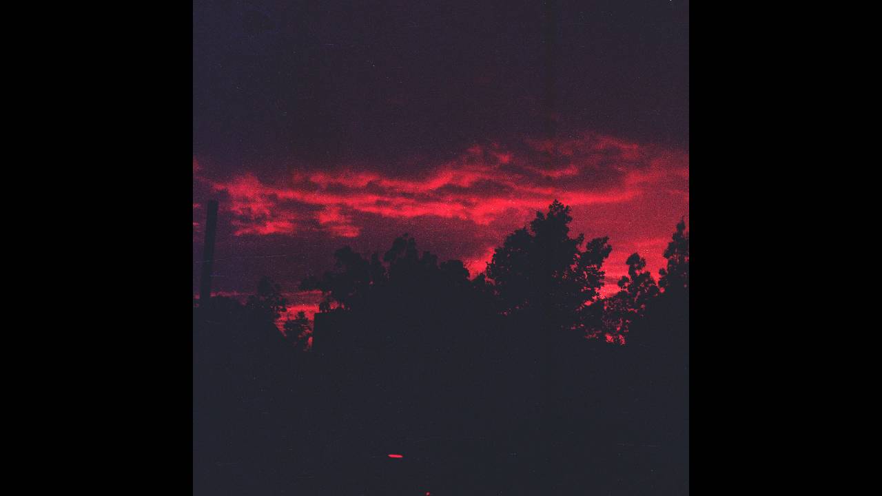 Siempre Llueve Al Atardecer - En silencio nos juntamos