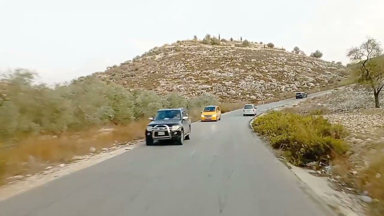 الطريق الزراعي بين قرية جبع قضاء جنين و مدينة نابلس.