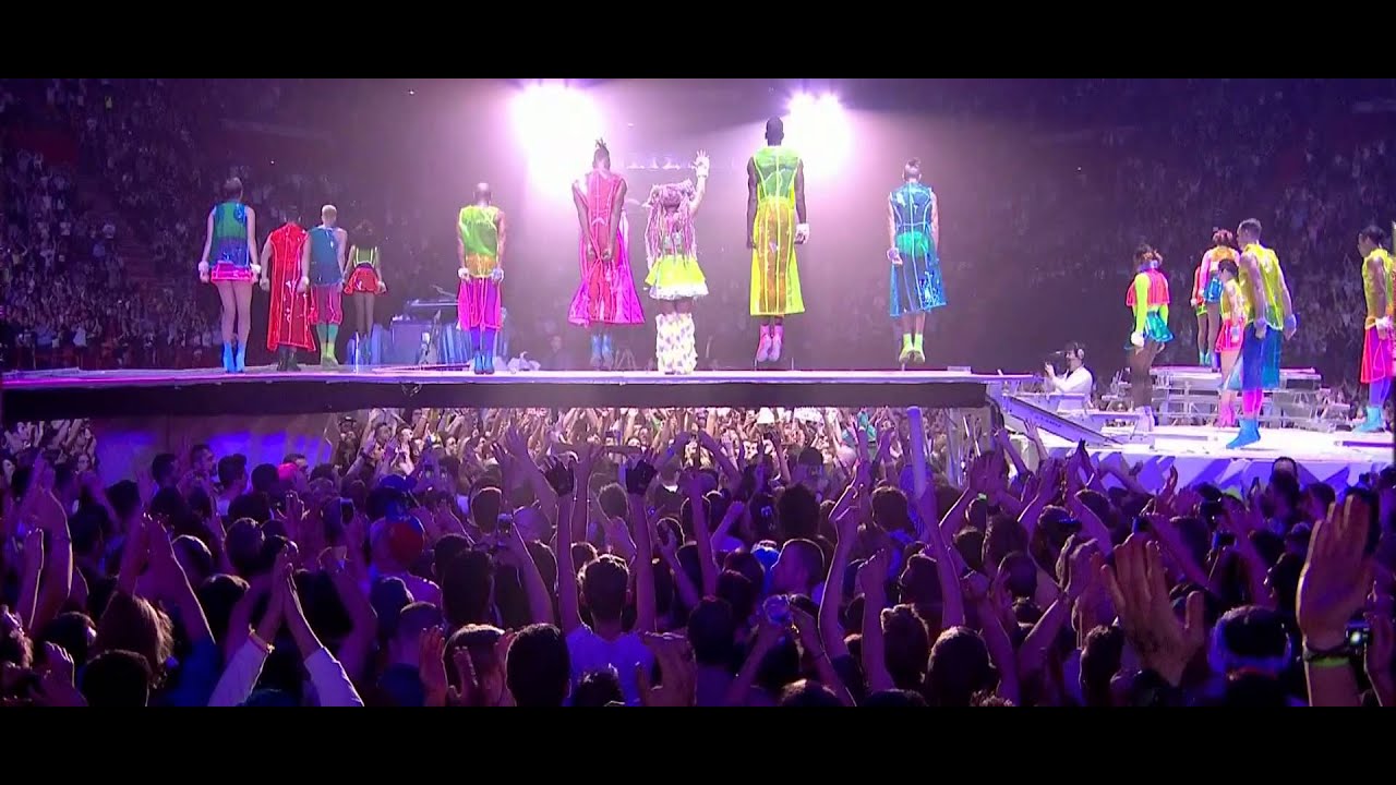 Lady Gaga - Applause (Paris - artRAVE)