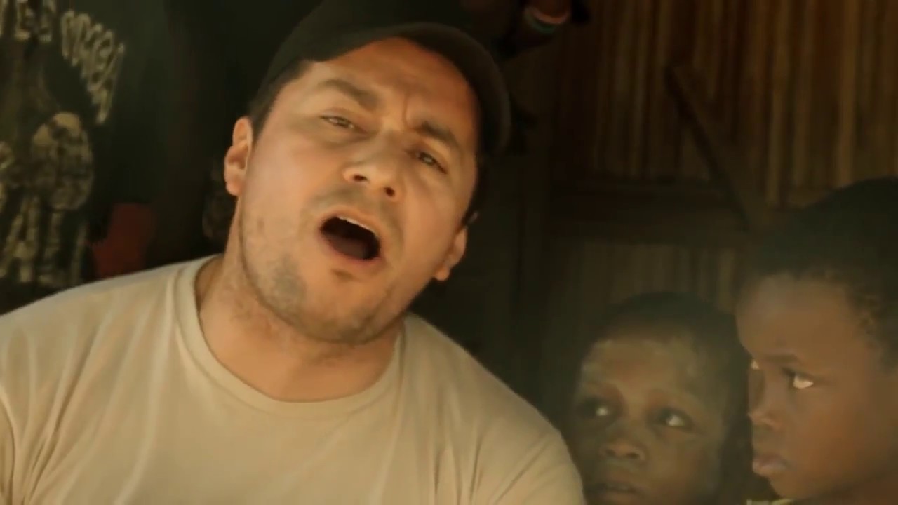 MEU GRANDE HEROI -   Alexandre Bernadino - CLIPE NA AFRICA