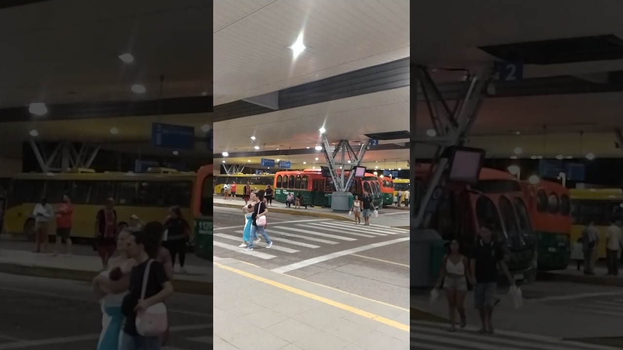 Terminal Central da Pra&ccedil;a da Bandeira na cidade de Joinville (SC)